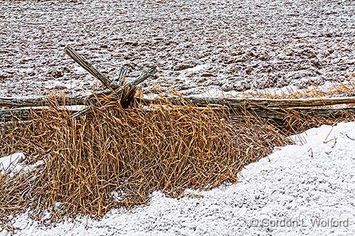 Winter Split Rail Fence_32981.jpg - Photographed near Rideau Ferry, Ontario, Canada.